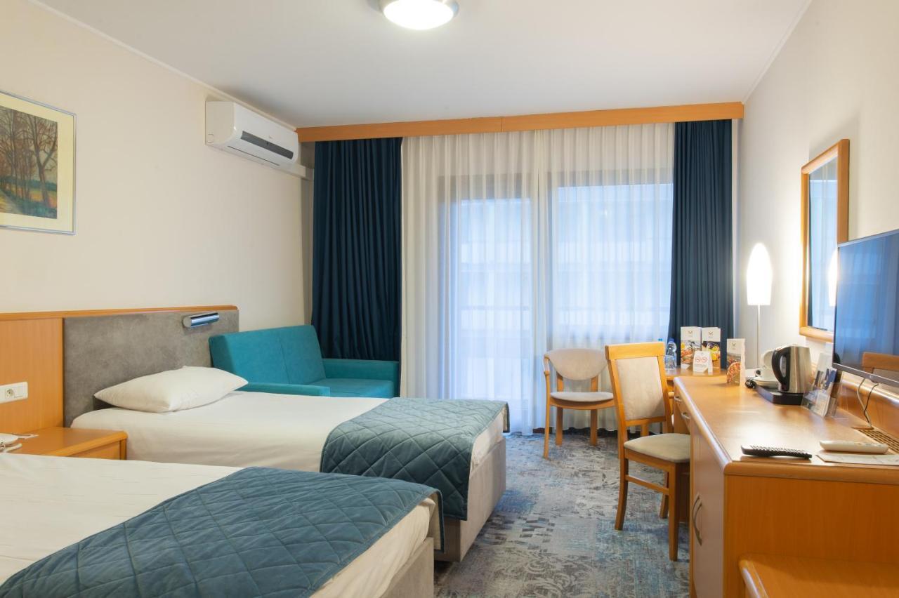Hotel Mragowo Resort&Spa Bagian luar foto